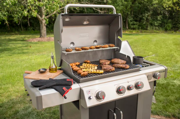 Read more about the article How a Gas Griller Elevates Every Outdoor Meal You Make