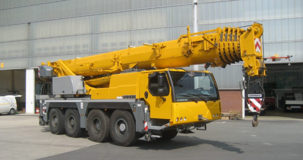 Read more about the article Why Construction Crane Truck Hire in Sydney Transforms Your Project Success